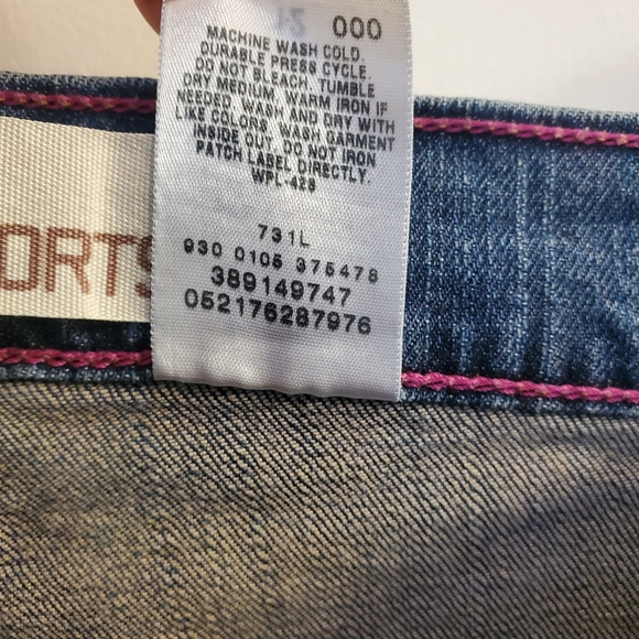 Levi's Nouveau 515 Shorts Sz 12 - Picture 3 of 5